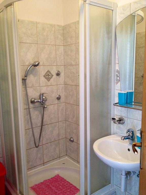 Apartments Rukavina Rogoznica  Room photo